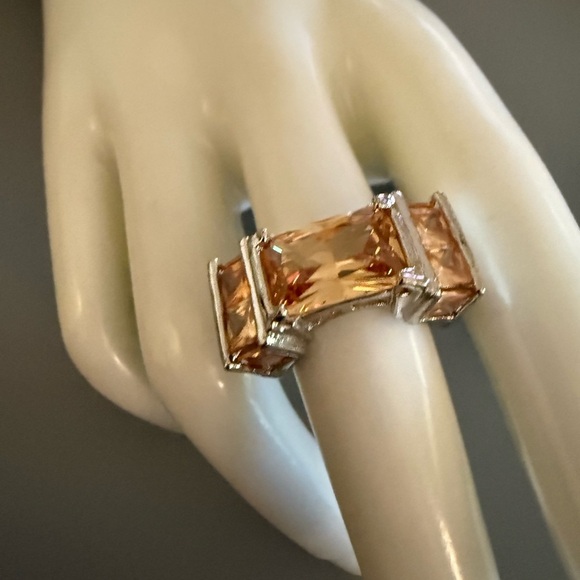 Sterling Silver Faux Morganite Statement Ring
Size 7 NWOT - Picture 4 of 7